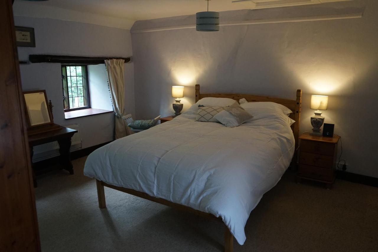 Character 2 Double Bedroom Cottage In ชาฟท์สบรี ภายนอก รูปภาพ