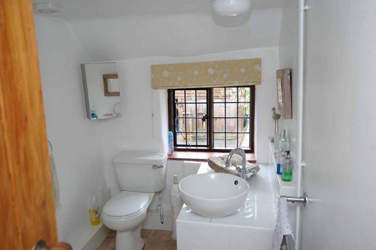 Character 2 Double Bedroom Cottage In ชาฟท์สบรี ภายนอก รูปภาพ